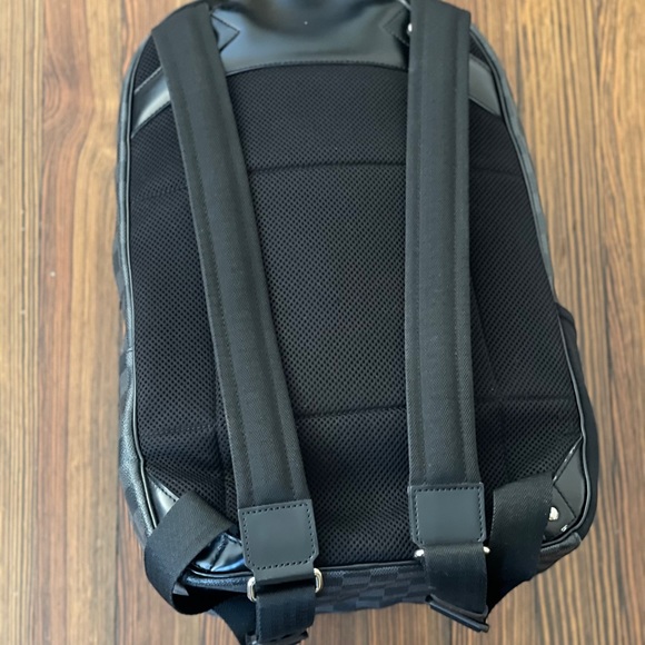 Louis Vuitton Michael Backpack - Picture 6 of 8